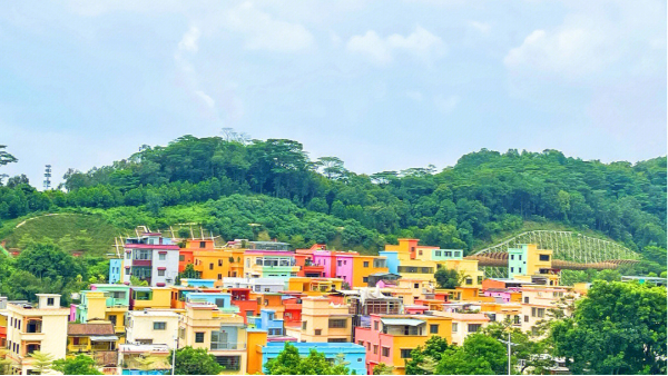 江門(mén)彩虹村換新顏，百適涂無(wú)機(jī)涂料助力翻新